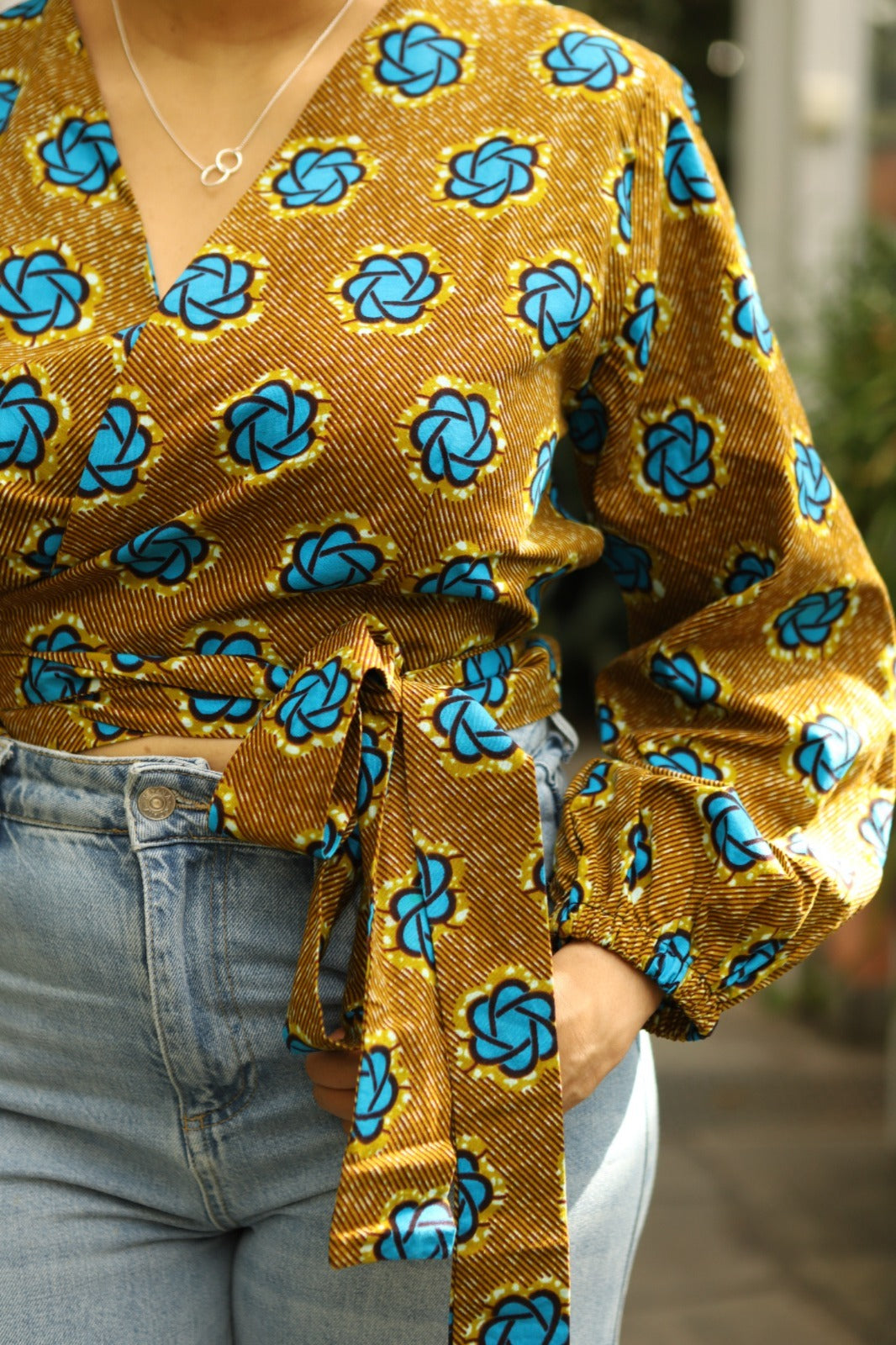 Zola - Crop Wrap top