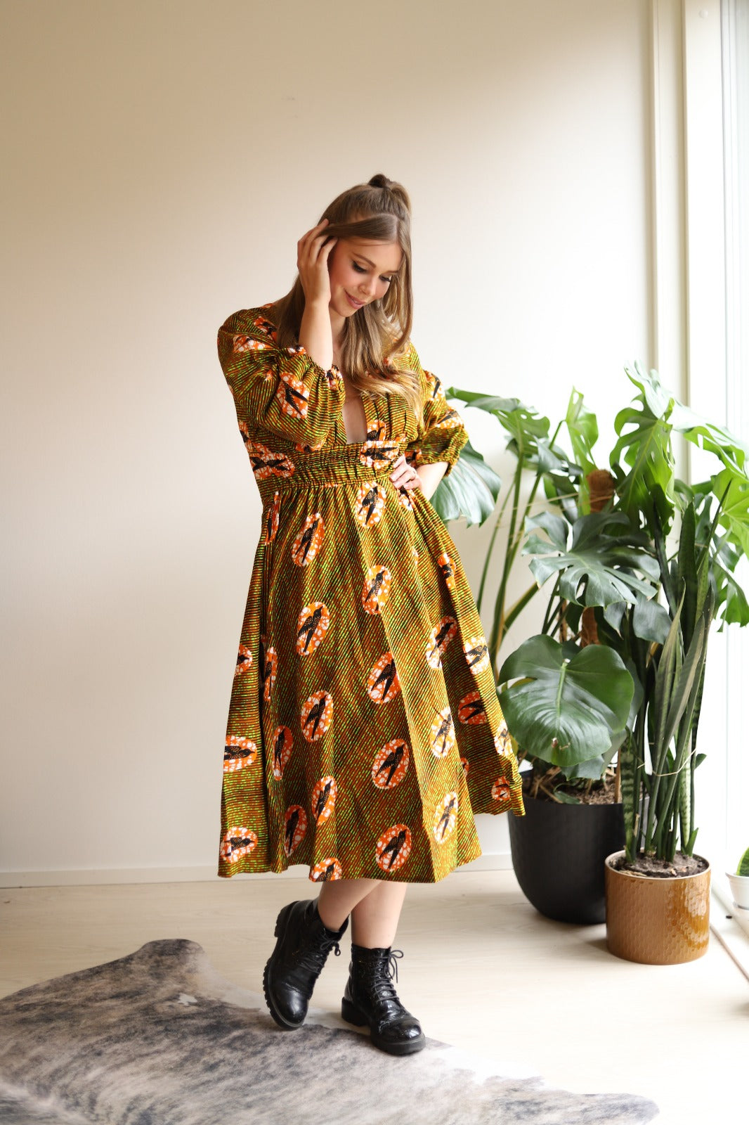 Lola - Midi Dress