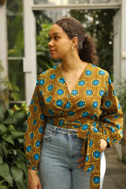 Zola - Crop Wrap top