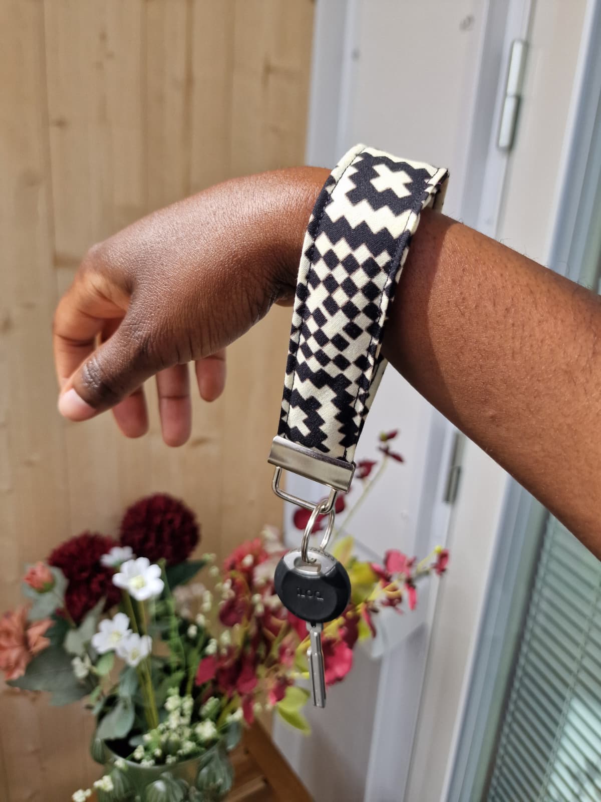 Wristlet keychain
